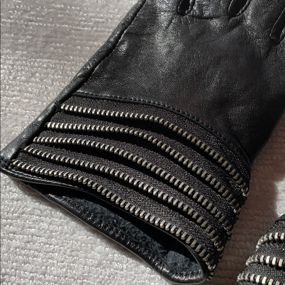 Women’s used Nine West Leather Gloves ❄️ - Picture 2 of 7